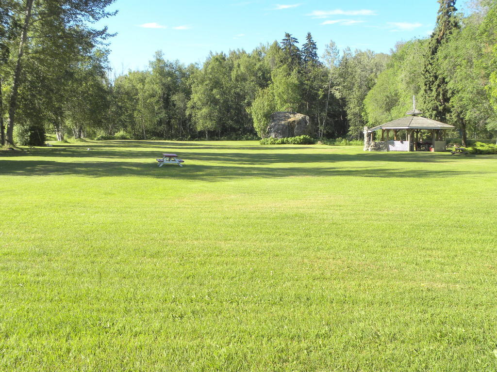 Rivermount Motel Little Fort Exteriér fotografie