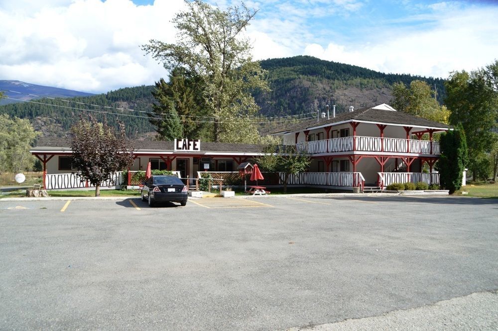 Rivermount Motel Little Fort Exteriér fotografie